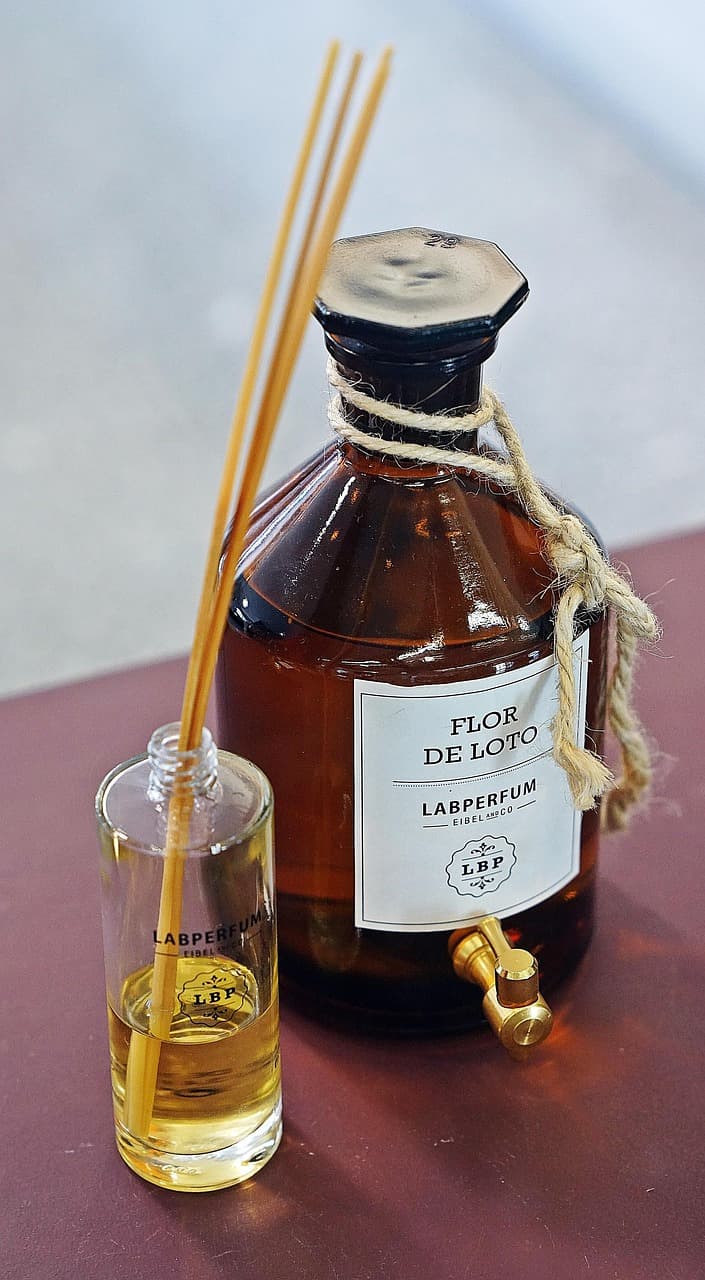 향수 병 리폼 & 인테리어 활용 ❘ 빈 병으로 만드는 감성 소품 아이디어