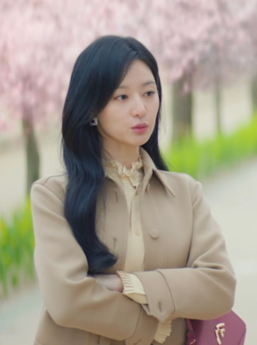 눈물의 여왕 16화 김지원 가방