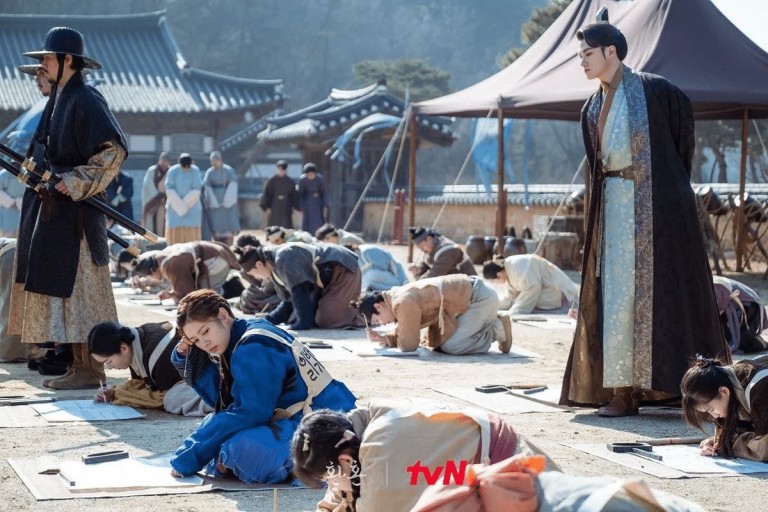 하인대회 참가중인 무덕<환혼>