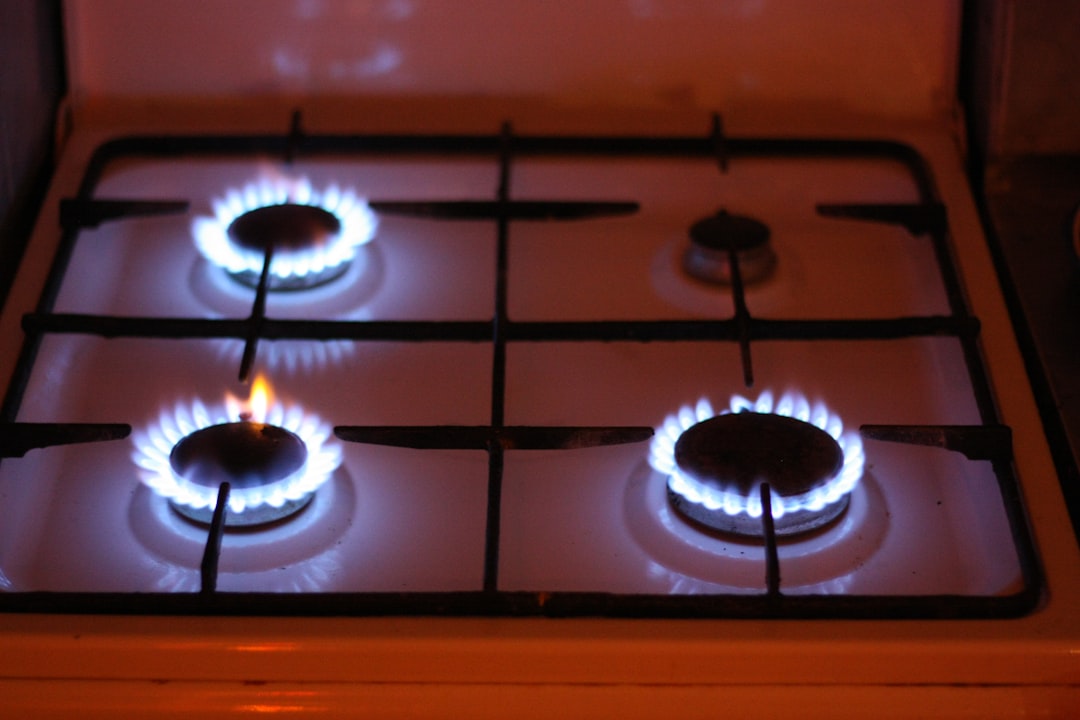 Gas