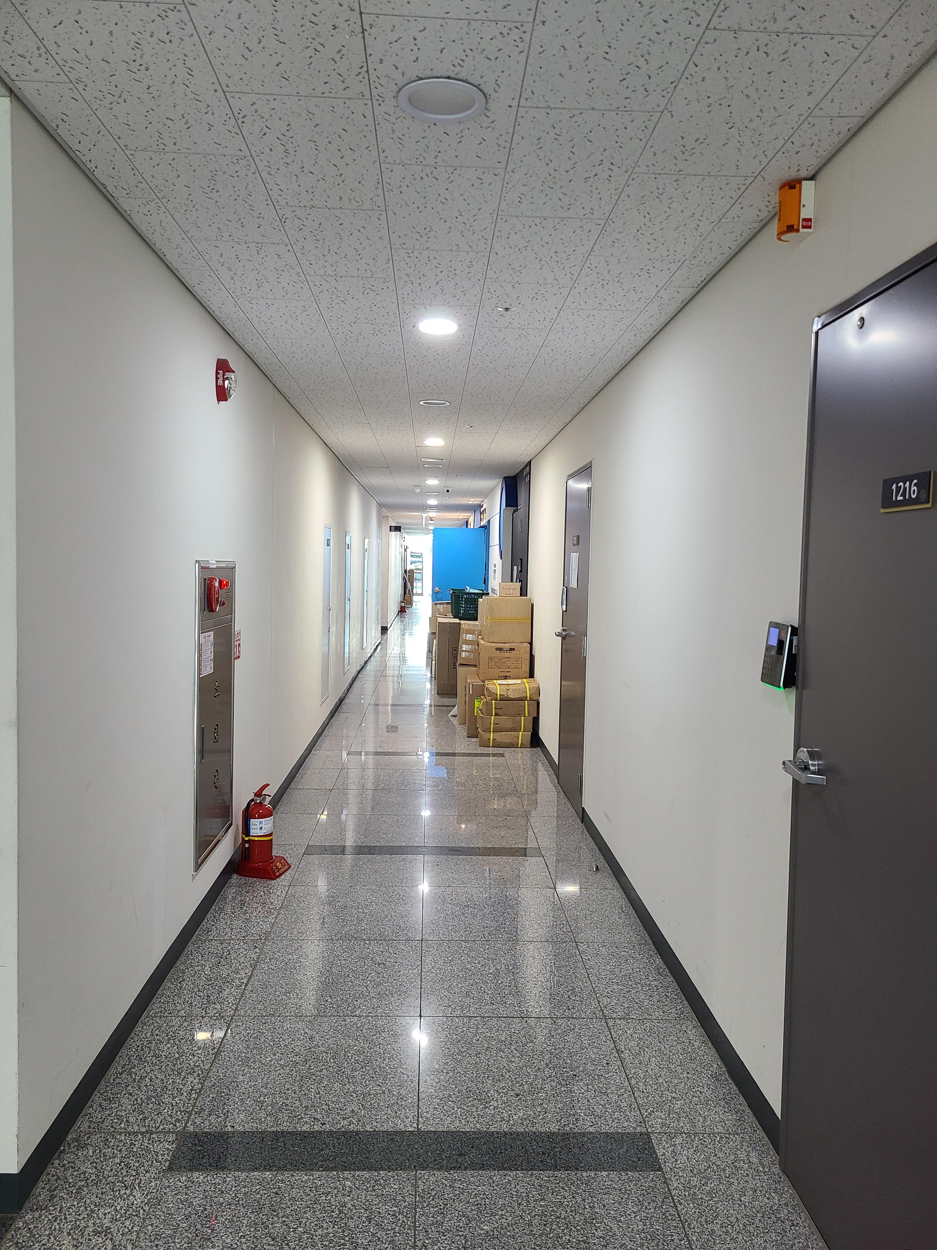 더리브골드타워 섹션오피스8