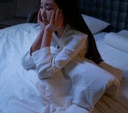 불면증 해결하려면 치료에 좋은 음식 방법 정리