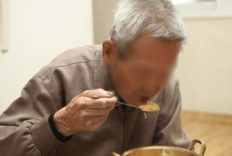 독거노인 라면 끼니
