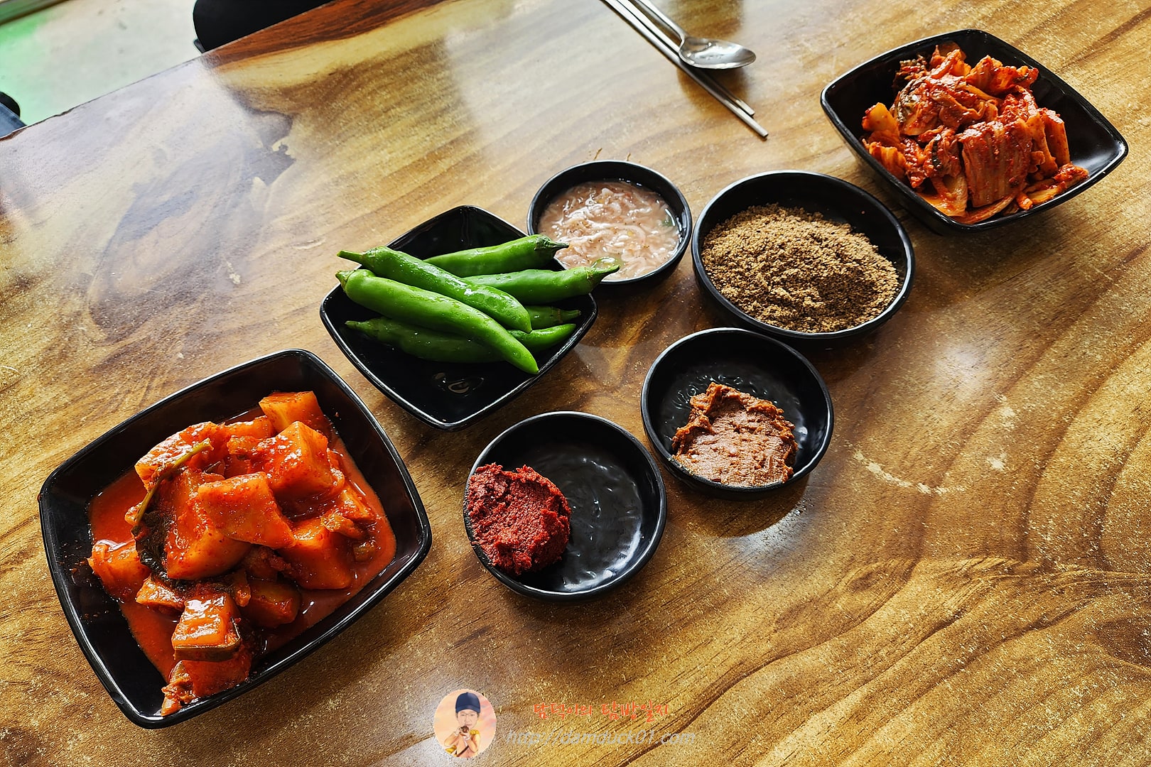 흑선순대 반찬