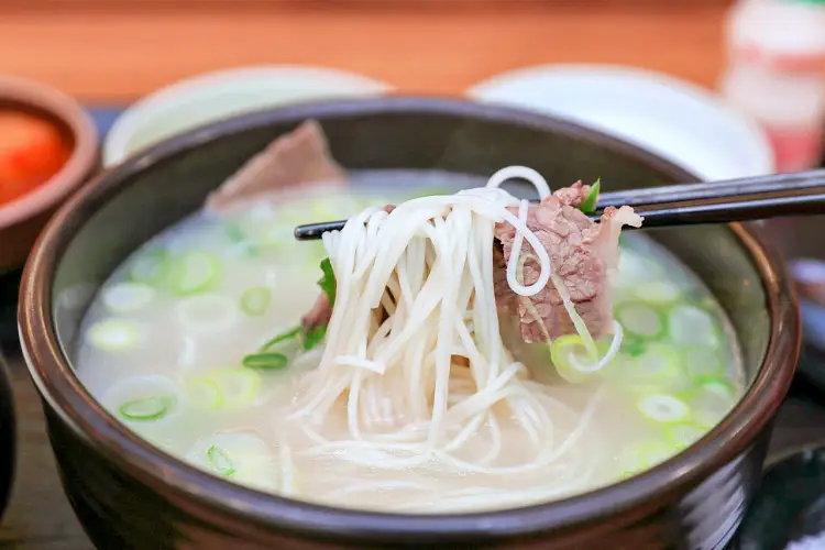 투데이 맛있는 메뉴 이열치열 30년 전통 뜨끈한 설렁탕과 얼큰한 육개장 맛있는 식당 추천 부산 해운대 센텀시티 맛집