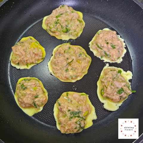 참치전-달궈진 프라이팬에 굽기