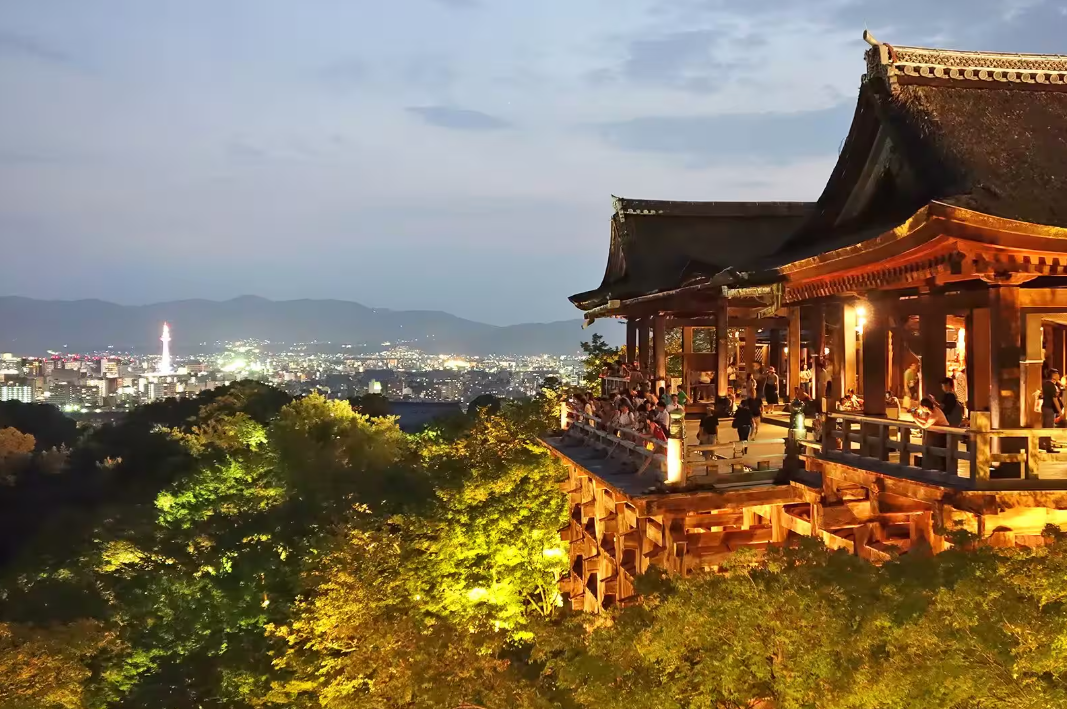 기요미즈데라의 아름 다운 야경모습