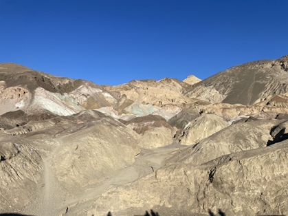 데스 밸리의 다채로운 색감을 보여주는 아티스트 팔레트(Artist Palette)