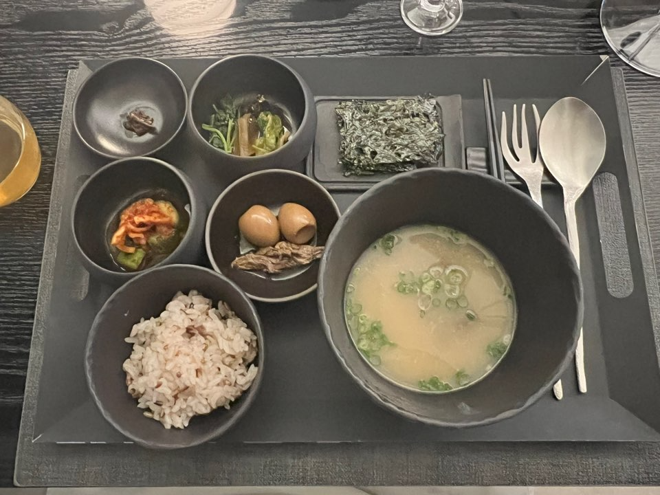 소공간 다이닝