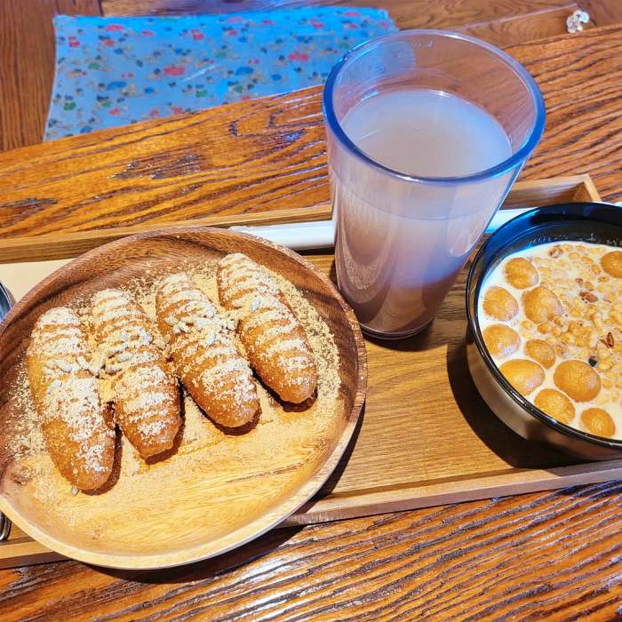 고두심이 좋아서 강릉 주문진 콩물도넛 맛집