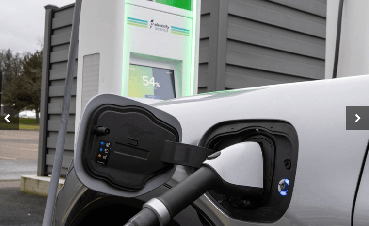 2023-포드-머스탱-마하e