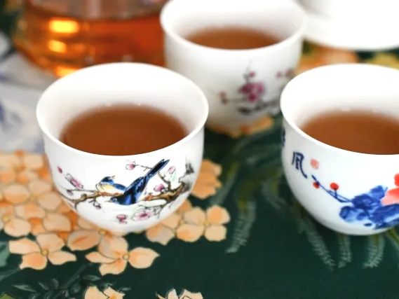 둥굴레차 세포 손상 줄임