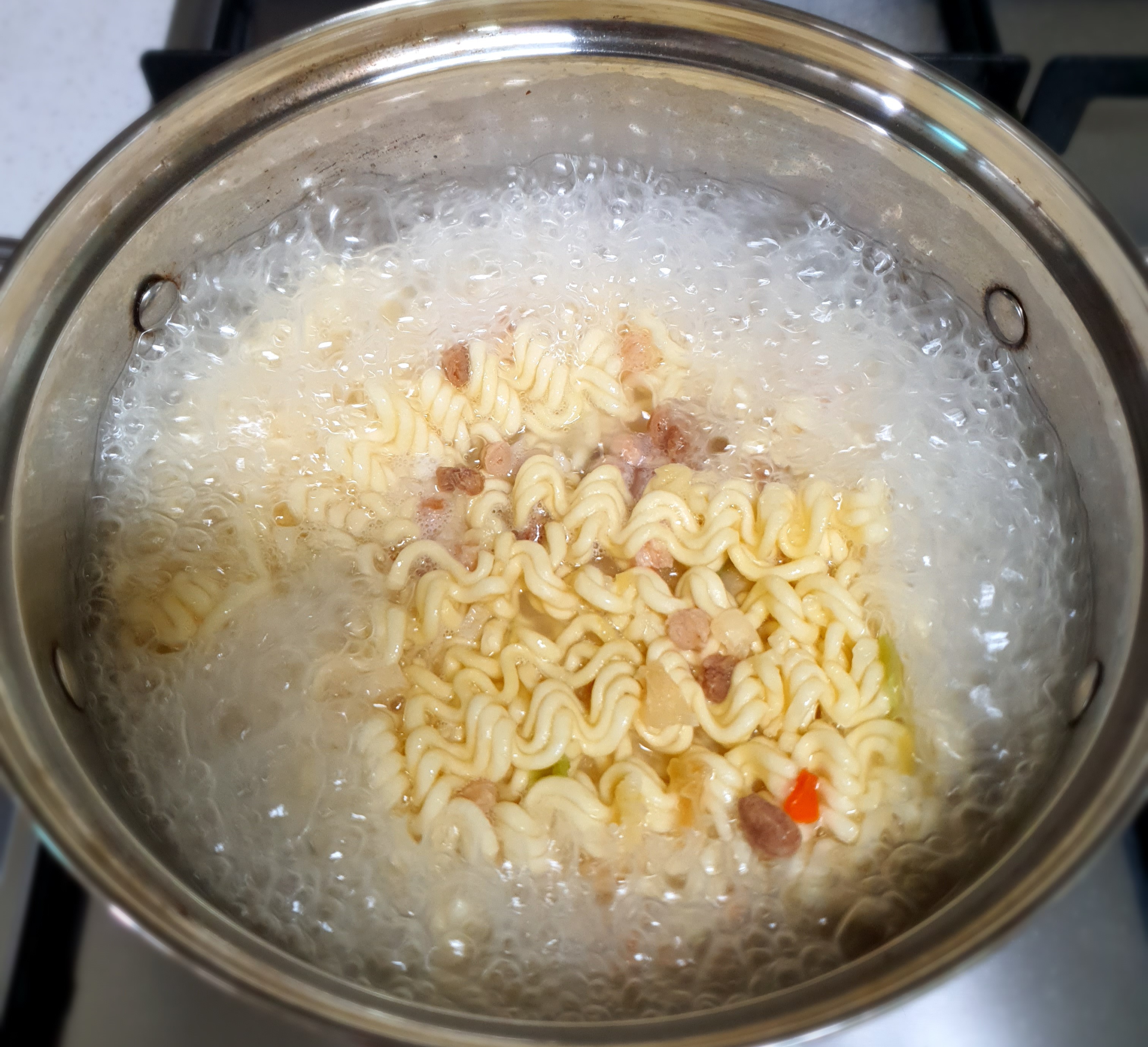 면을-끓입니다.