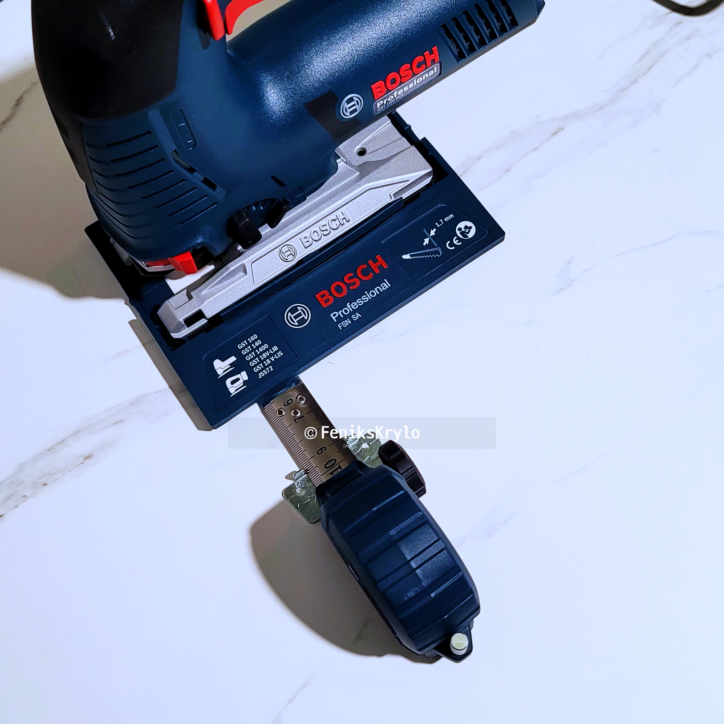 프로페셔널-KS-3000과-FSN-SA를-결합한-상태로-보쉬-직쏘를-장착한-모습이다.