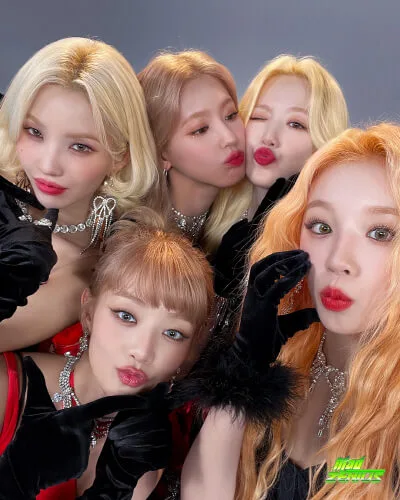 여자아이들-단체-셀카-3