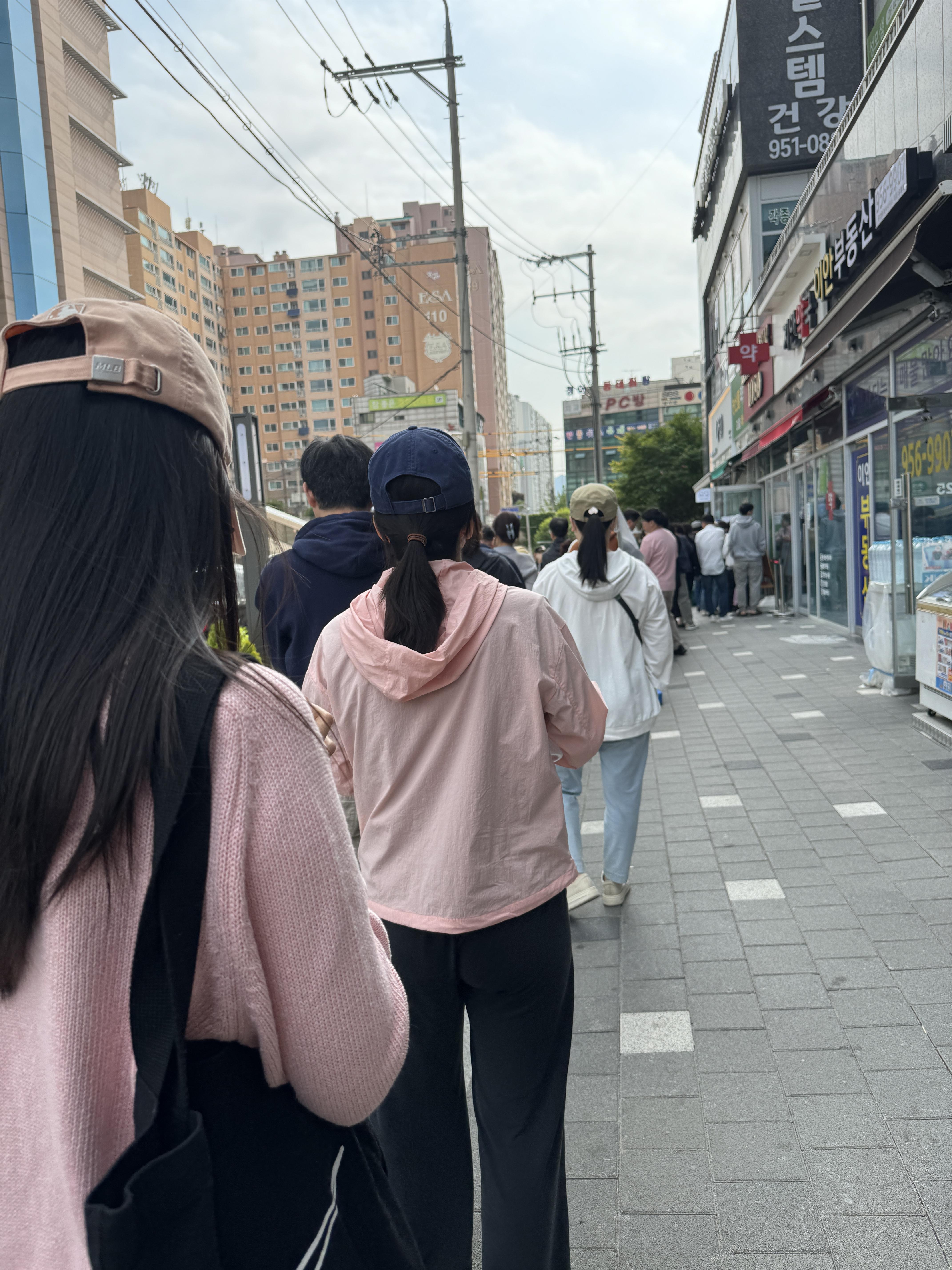 바게트1089-길게늘어선-대기줄