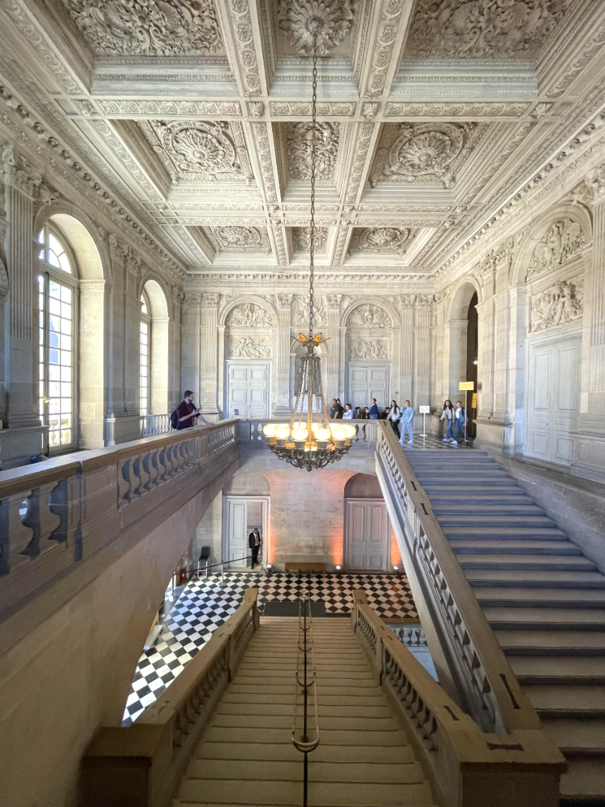 베르사유 궁전 1층 계단