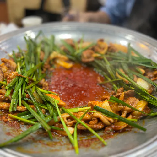 대결 맛 대 맛 능이버섯백숙 vs 더덕오리주물럭