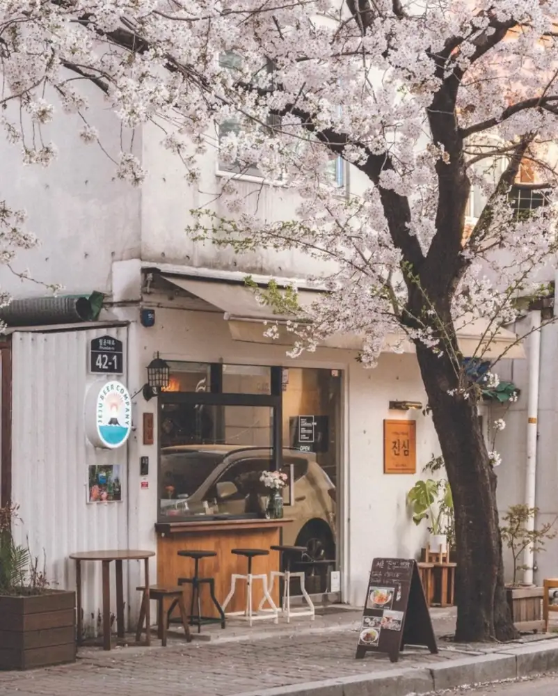 진심-매장입구