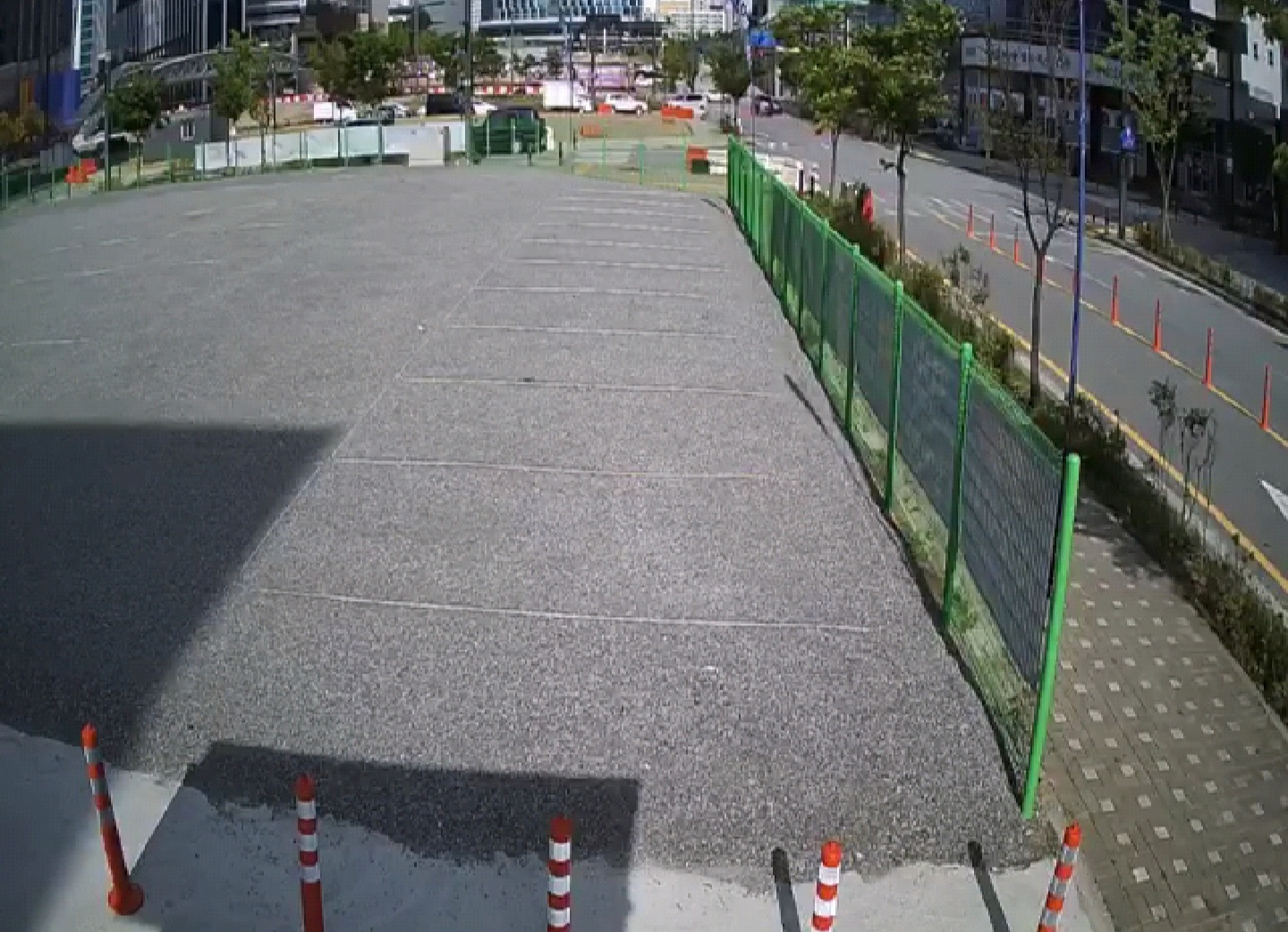 나대지-주차장-운영은-도심-내-주차장-부족-문제를-해결합니다.