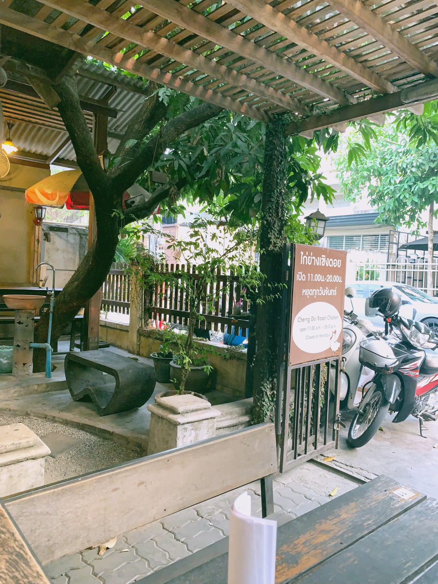 치앙마이 치킨 맛집 추천 님만 로컬 맛집 까이앙청더이 vs 위치안부리 비교 리뷰