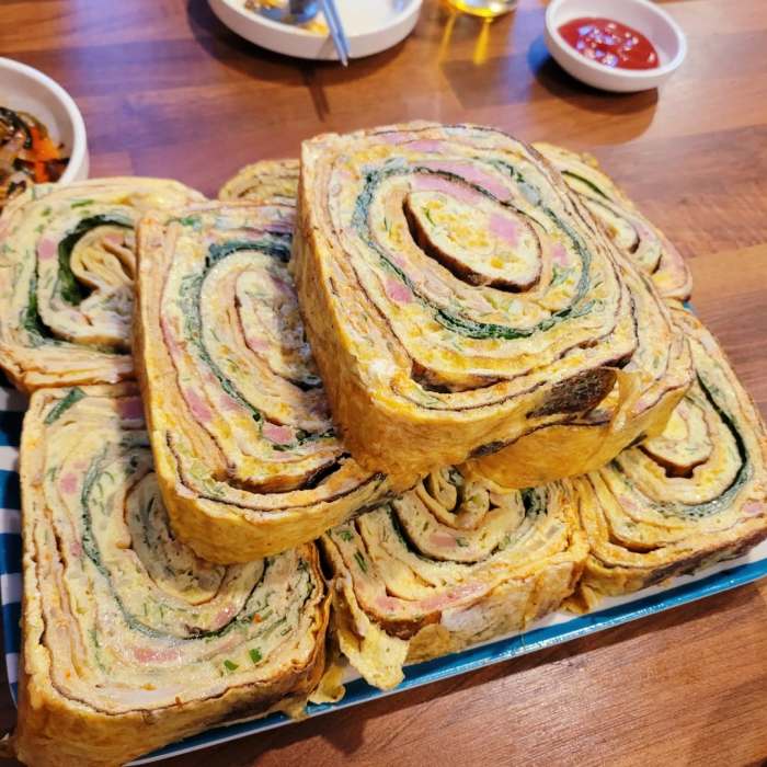 생방송오늘저녁 평택 통복시장 벽돌 계란말이 한 줄 만드는 데 들어가는 달걀만 무려 50개 맛집 추천