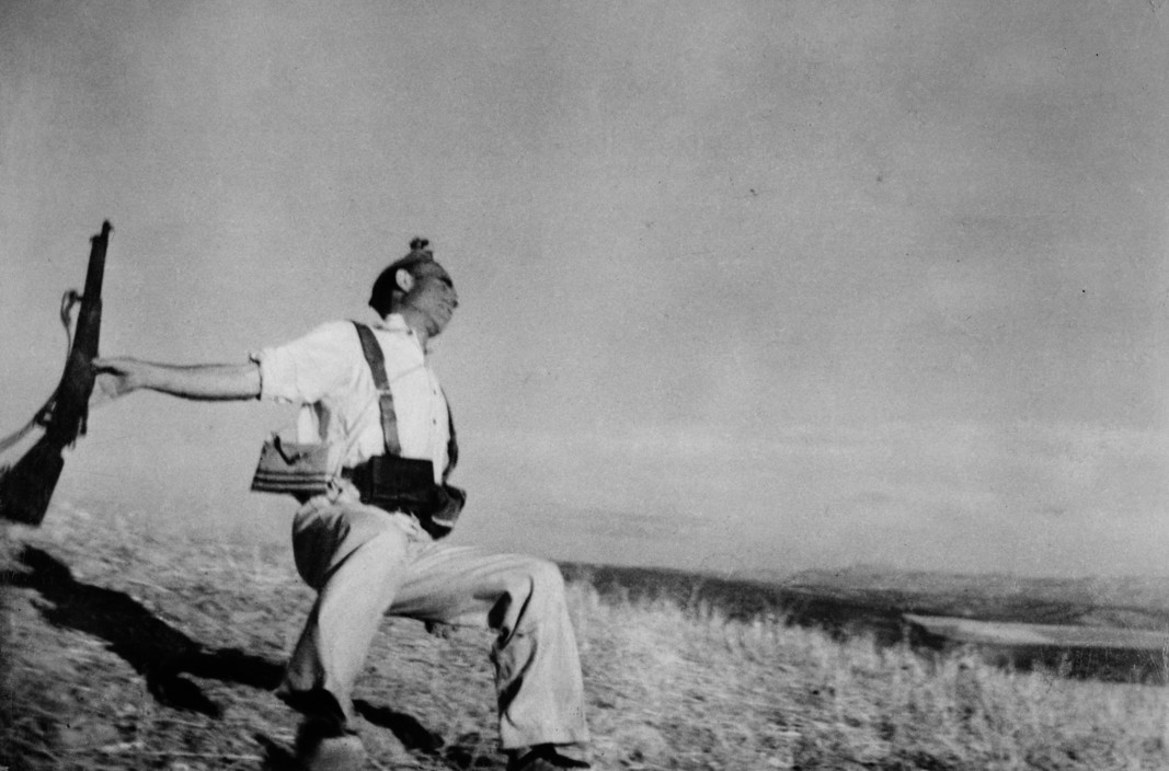 Death of Spanish Loyalist by Robert Capa