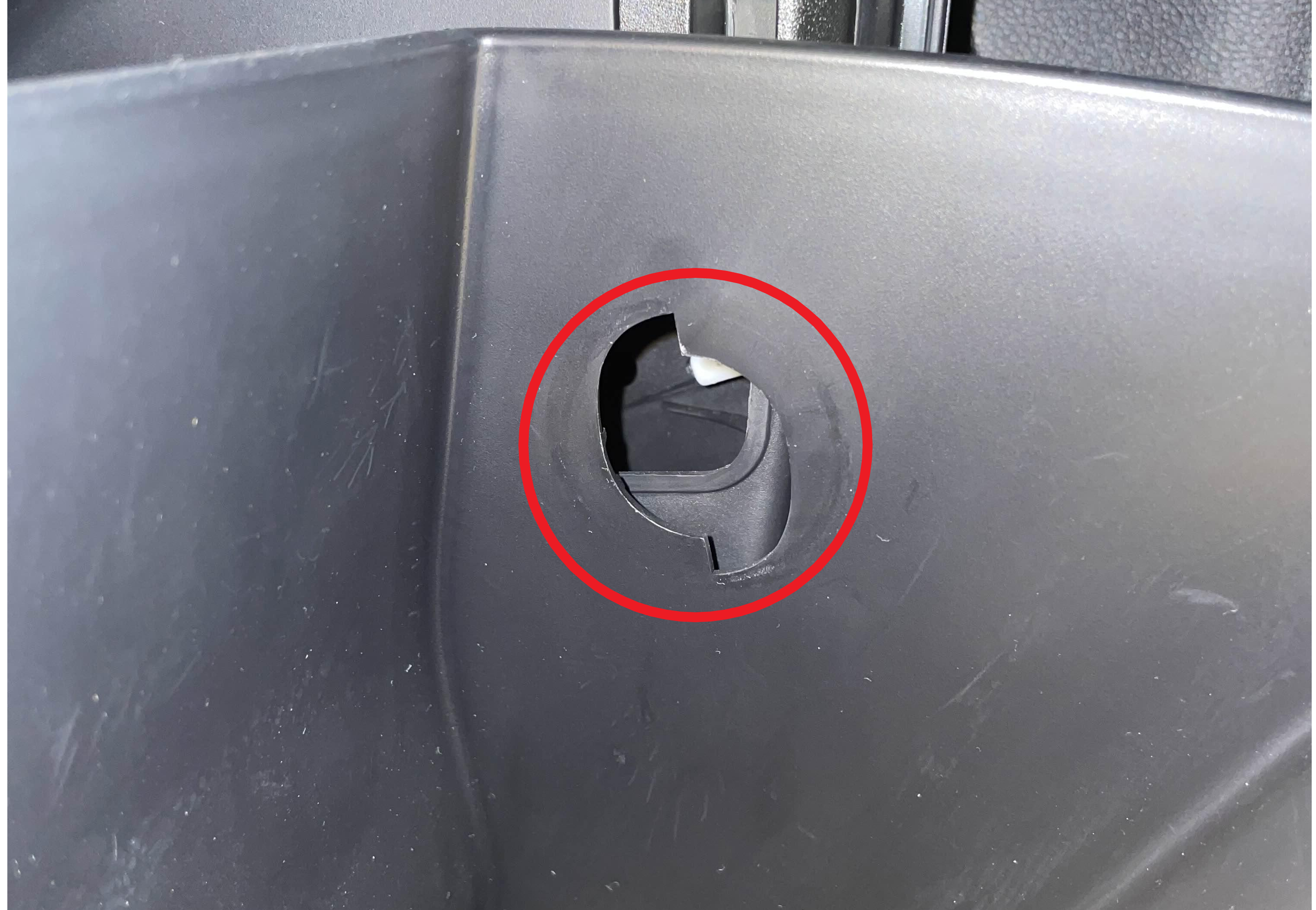 스포티지ql 고정클립 홈 모양 조립