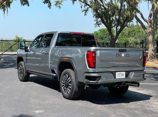 GMC 시에라 외부디자인