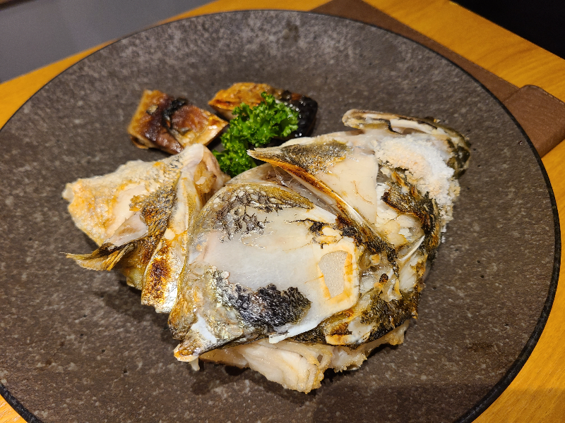 송수사 모둠회 광어 도미 참치 방어