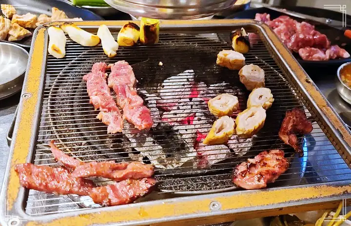 진심 가득 건강 담은 맛 광진구 구의역 맛집 추천 생방송투데이 파막창 뒷고기 소막창 벌집껍데기 숯불 구이 오늘방송 떴다 동네방네