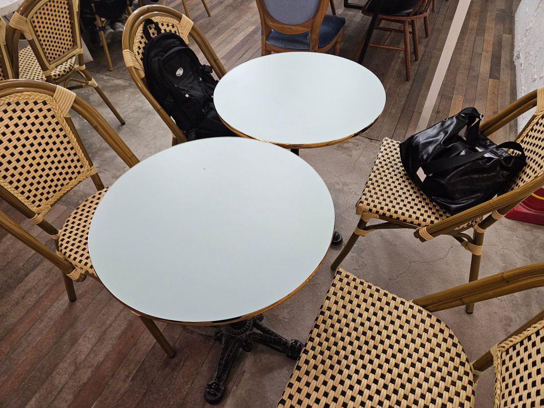 베이커스트 브라운 자리 잡기