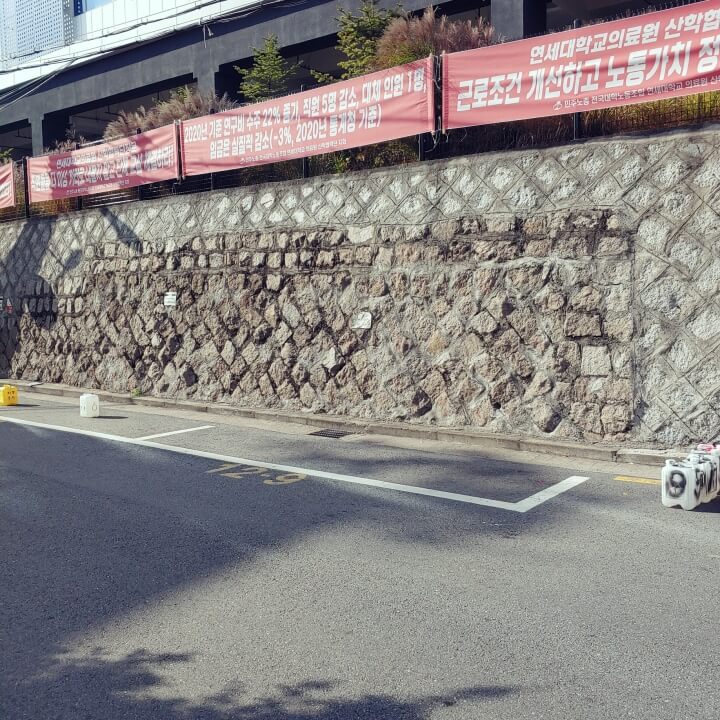 입구주차장-사진