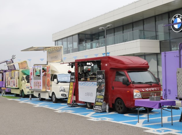 BMW 30주년 행사, 새로운 BMW 공개 모습