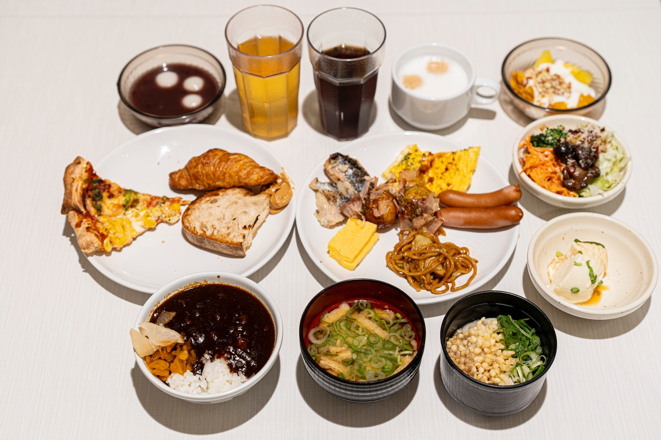 Original source photograph 85 for Osaka and Kansai Hotels: 36 Stay and Bathing Records, Plus 8 Official Introductions