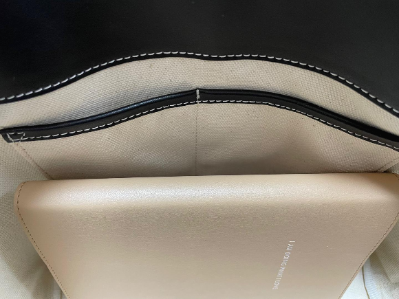 아뜰리에 드 루멘 마론백 내부2