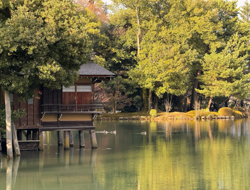가나자와 (Kanazawa) - "작은 교토"의 정취