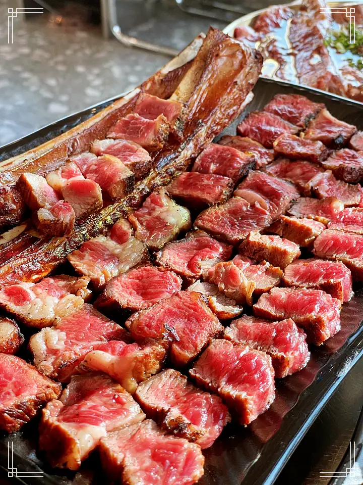 경주 황리단길 고기집 짚불 우대갈비 + 와인 한 병 서비스 장사의 신 맛집 추천