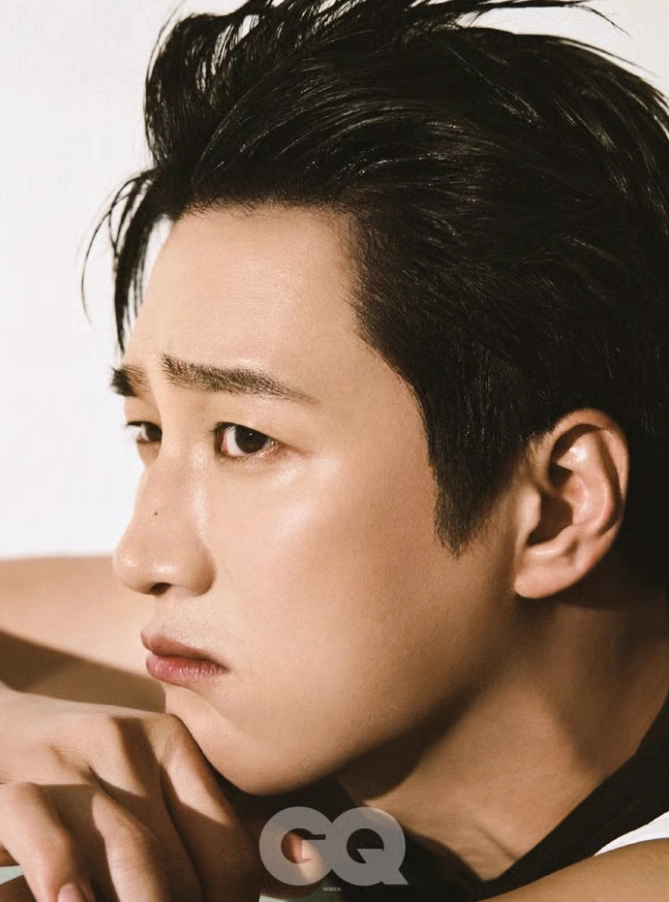 ‘재벌X형사2’ 안보현, GQ 화보