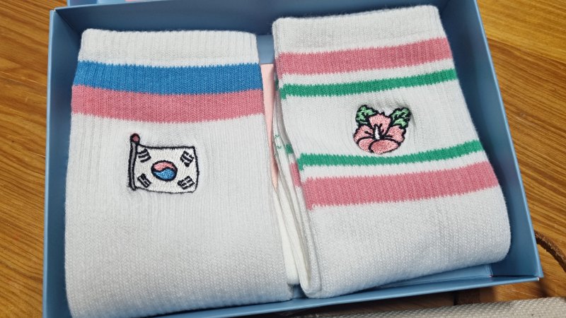 예쁜 디자인 양말 두켤레