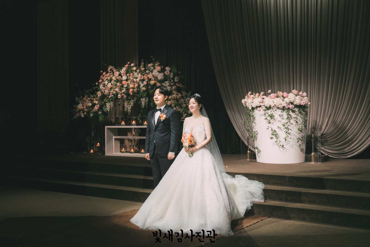 mj컨벤션 다이너스티홀 서브스냅 퇴장 전 인사