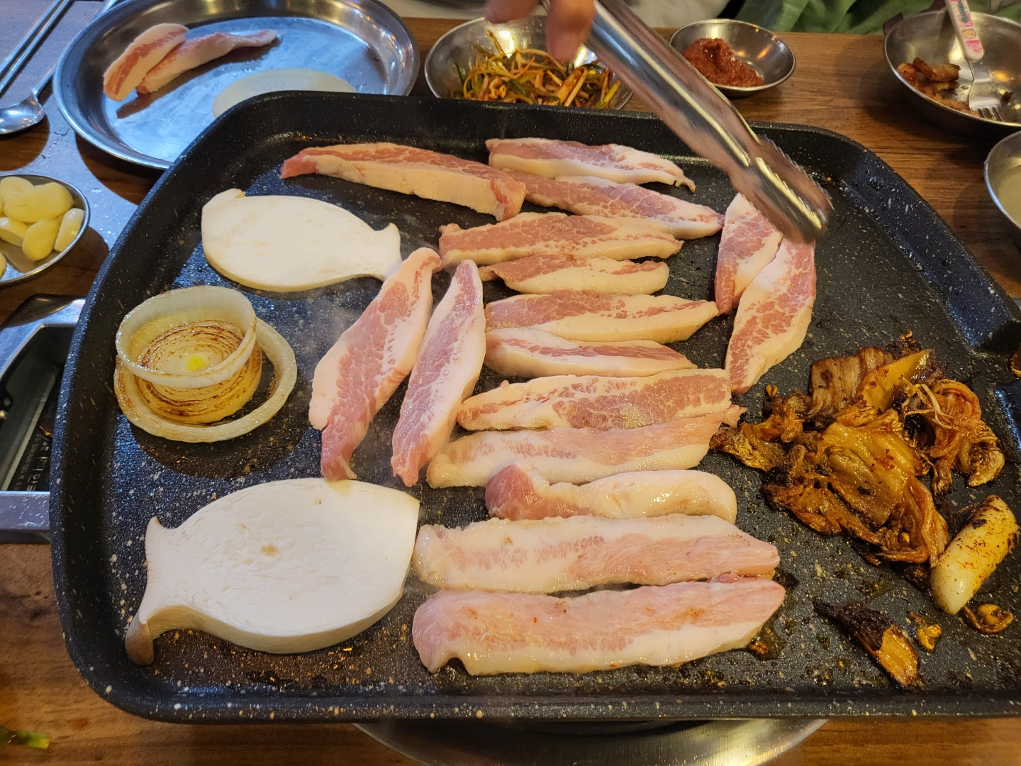 청주 고기집 추천(가경동 돼지먹고오리발 생고기)