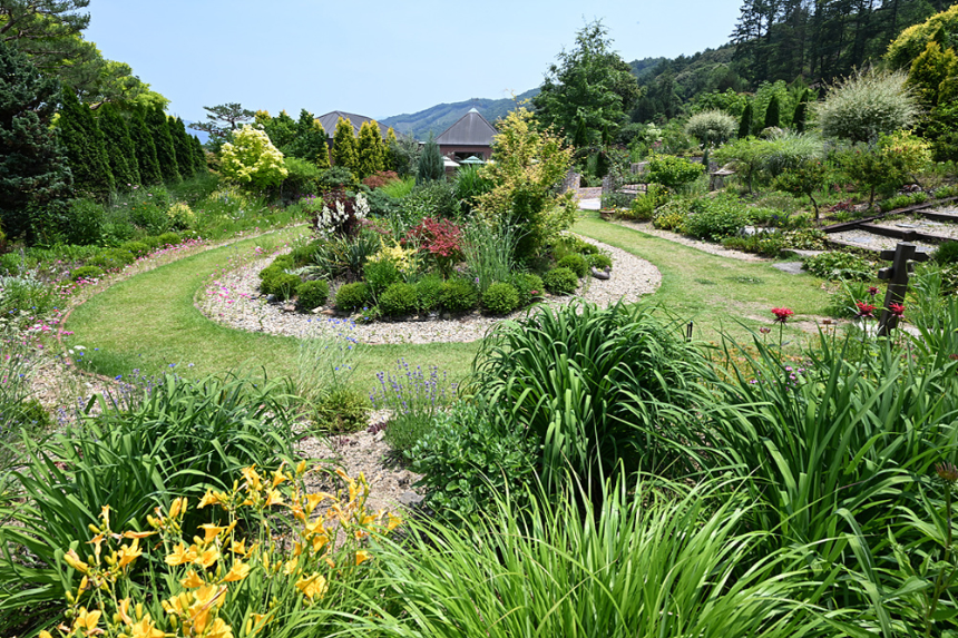 특색 있고 아름다운 민간 정원 30선 추천 여행 - 20. 괴산트리하우스 가든