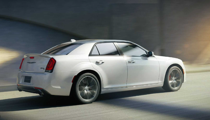 크라이슬러 300C 중고차 가격 시세표 및 유지비