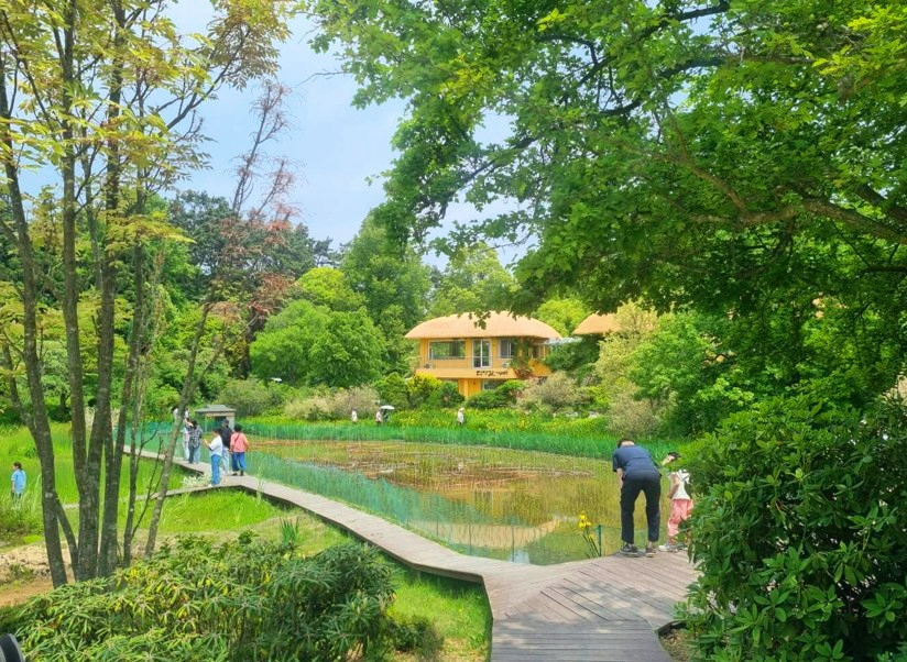 천리포수목원-숲길1