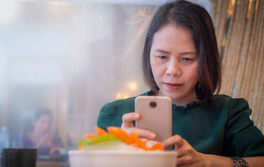 SNS 다이어트 후기 과몰입 금지