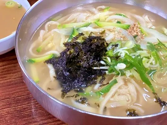 생방송오늘저녁 부산 동래시장 20년 전통 시장 칼국수 맛집 추천