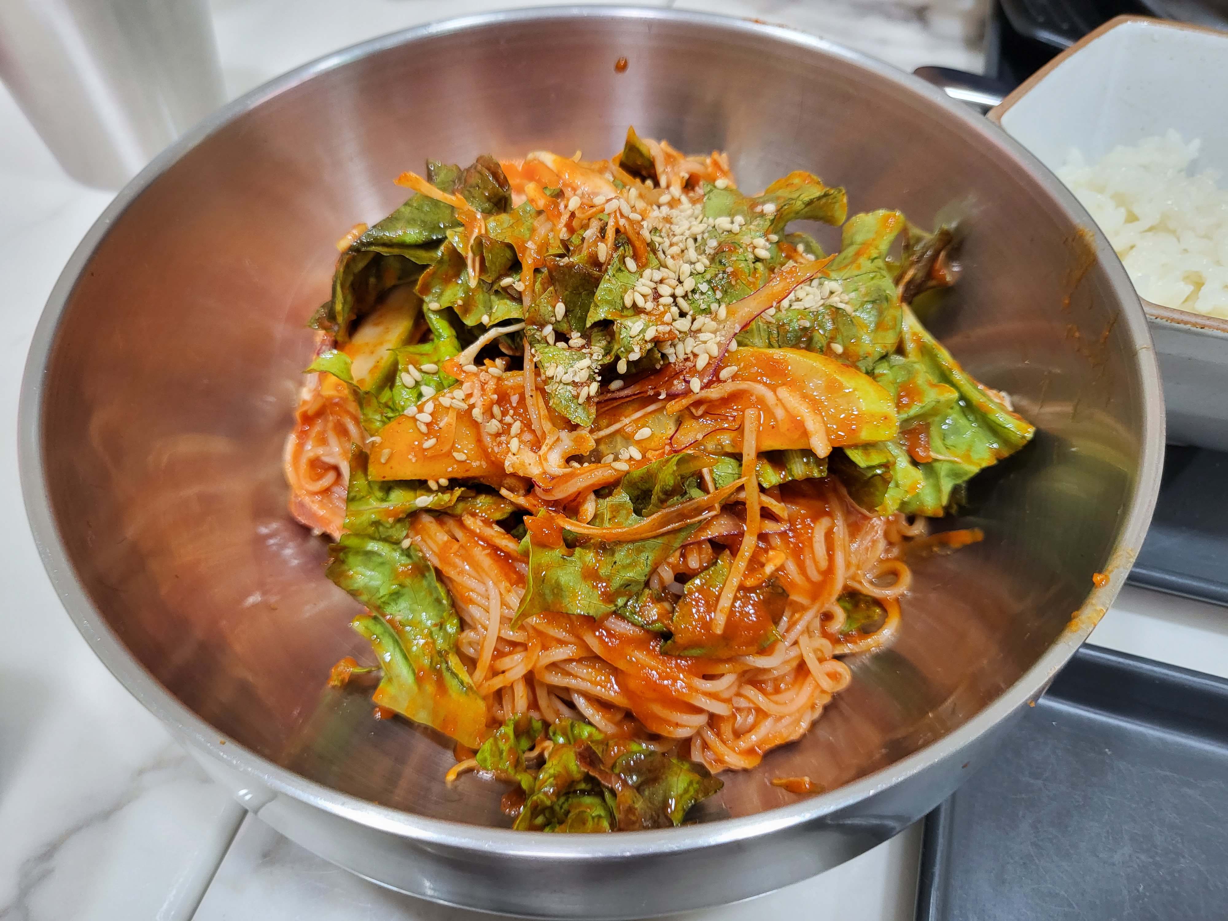 대공원 돈까스 & 국수 - 비빔국수