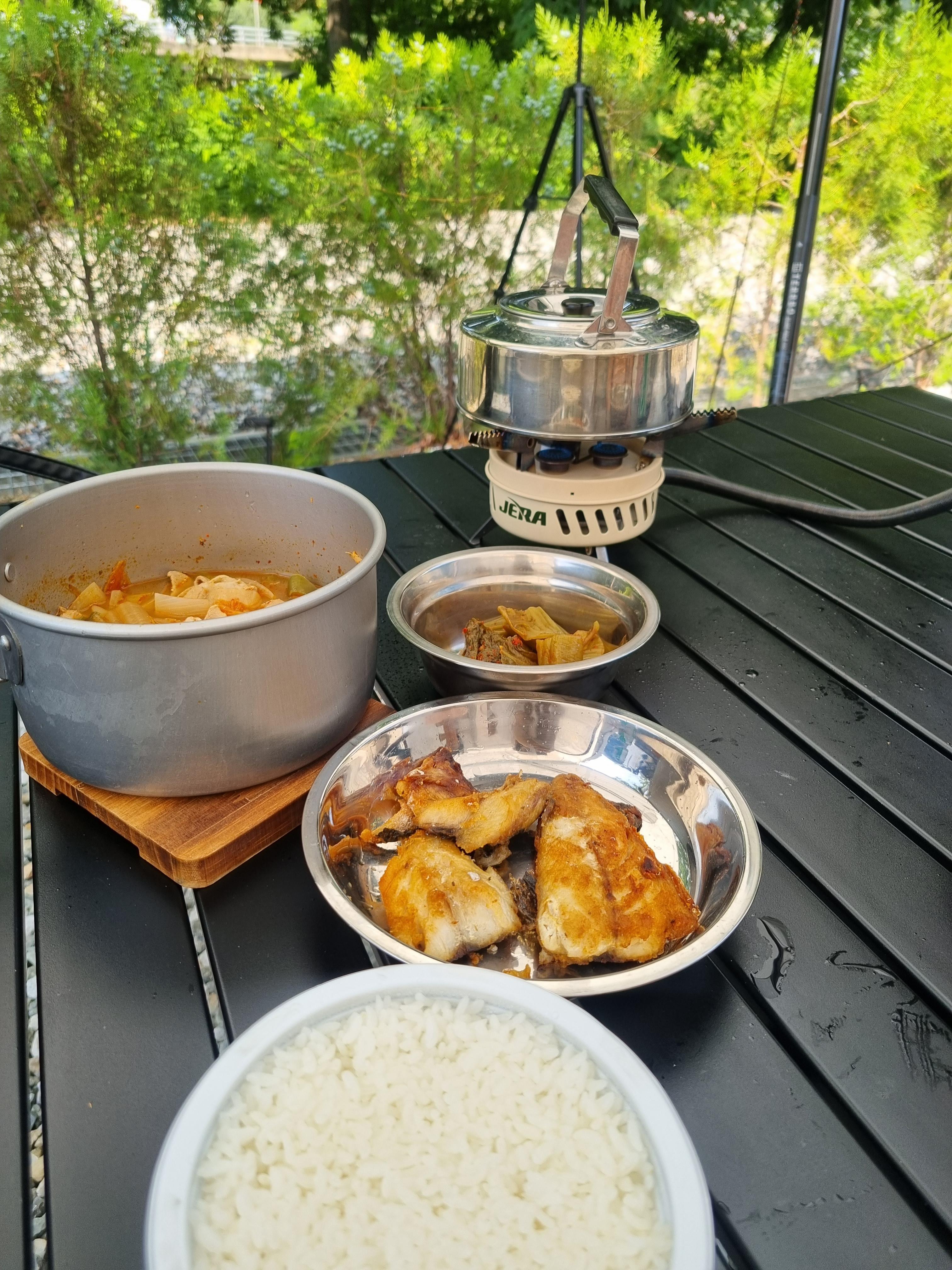 캠핑 아침