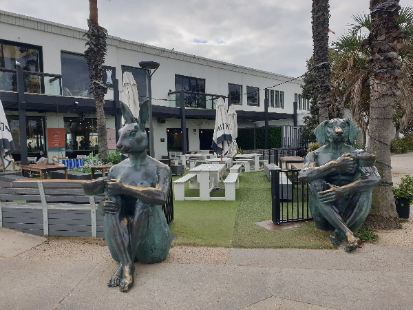 멜버른 3박 4일 완벽 루트: 커피와 음악 그리고 여유가 있는 도시_킬다 레스토랑 상징물